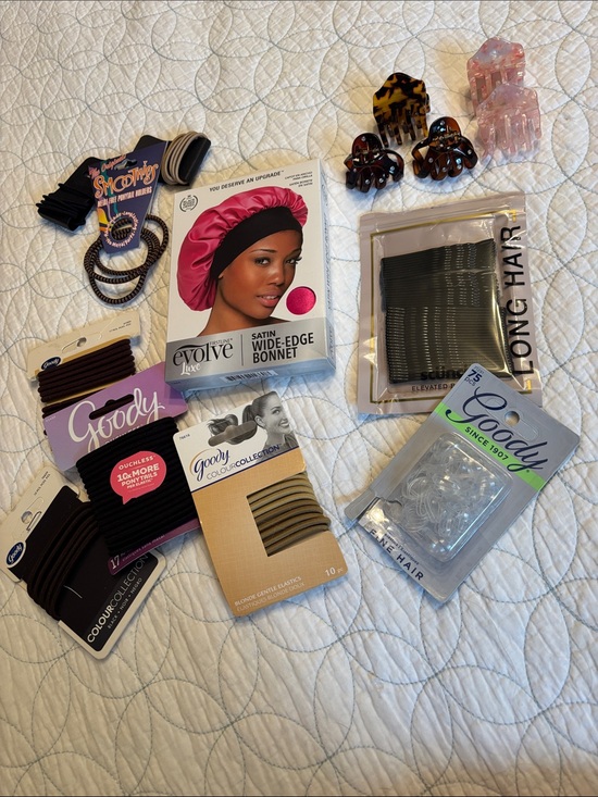Accessories - Bundle of assorted hair basics